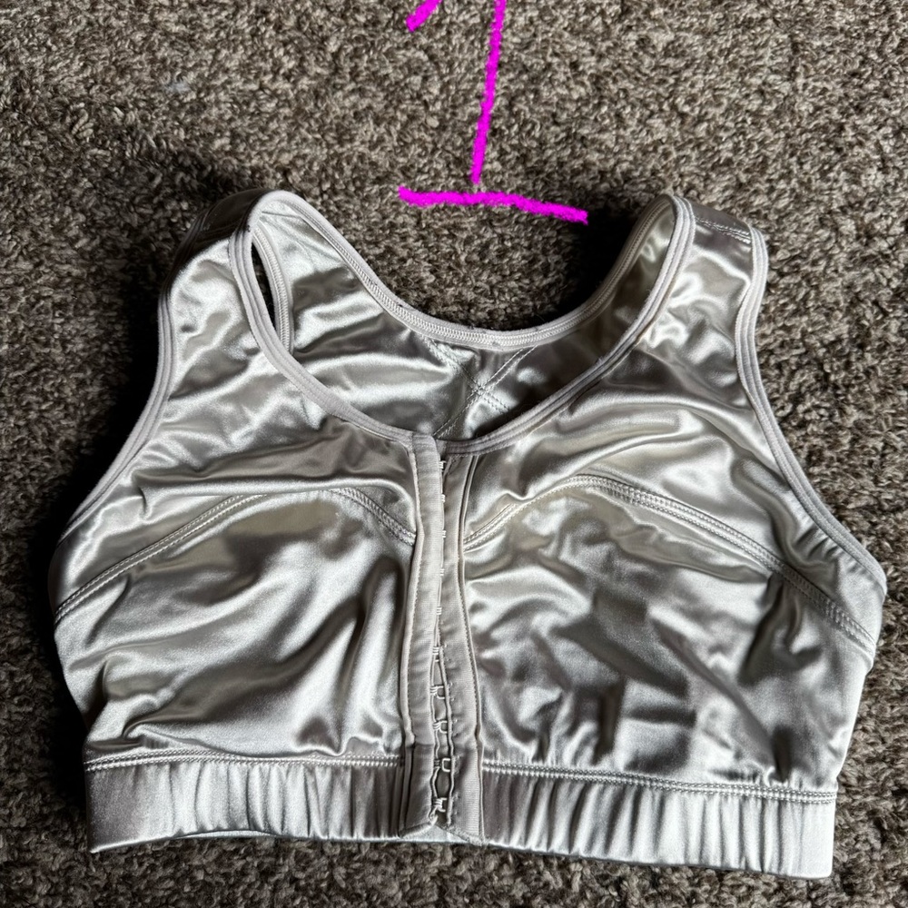 Front-Zip enell  Sports Bra